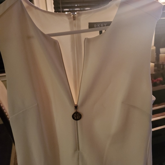 DKNY SO CUTE AND COMFY! NWOT - Picture 2 of 6